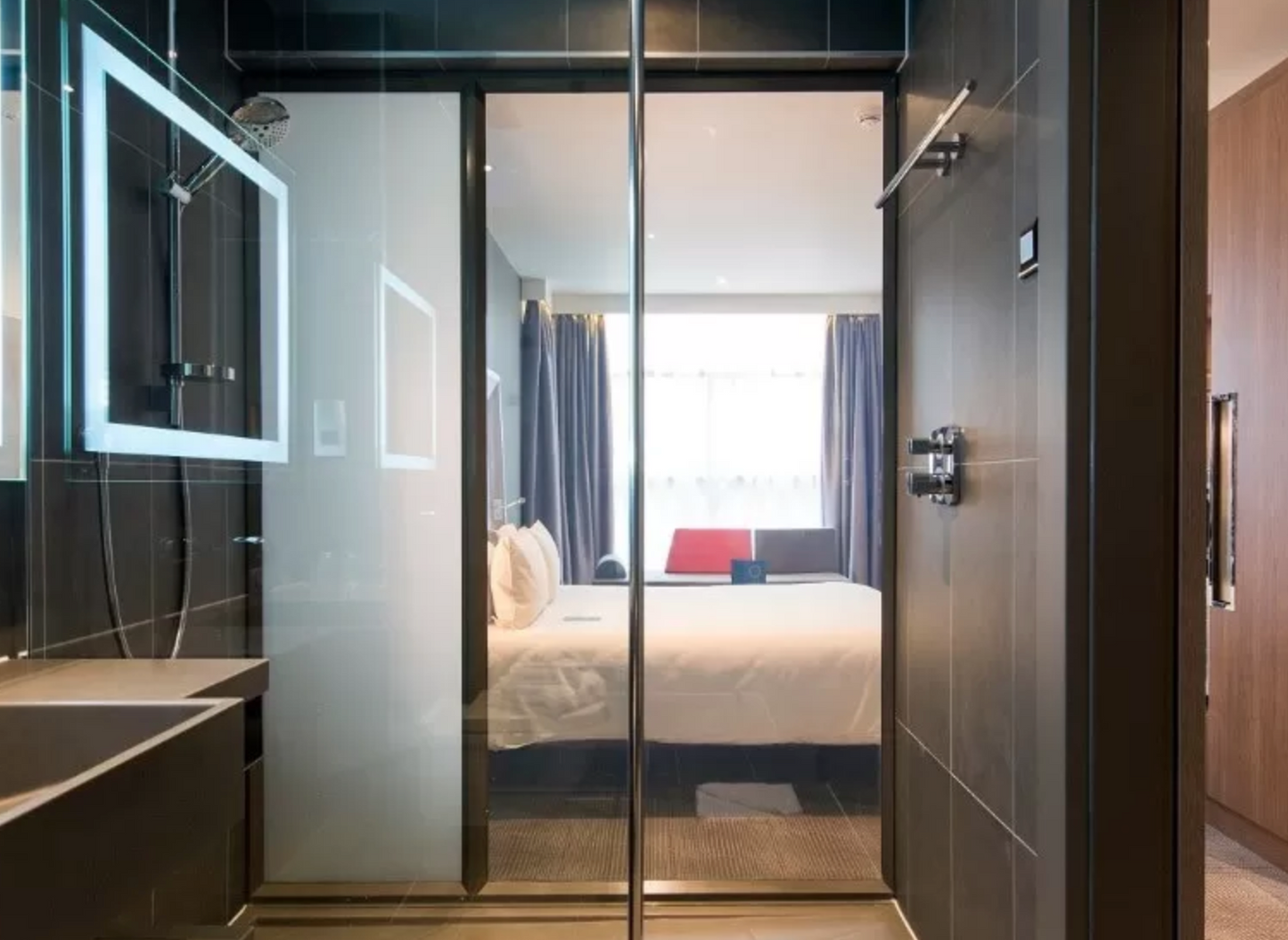 SmartGlass Shower Cabin